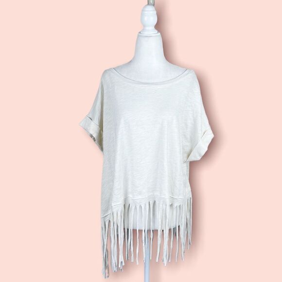 ♥️SOLD♥️Fab’rik White Fringe Oversized Slouchy Tee - Picture 2 of 8